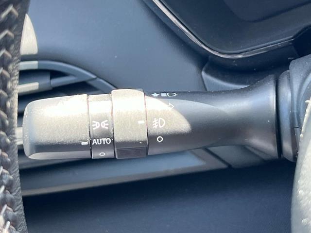 2022 Subaru Outback Premium photo 17