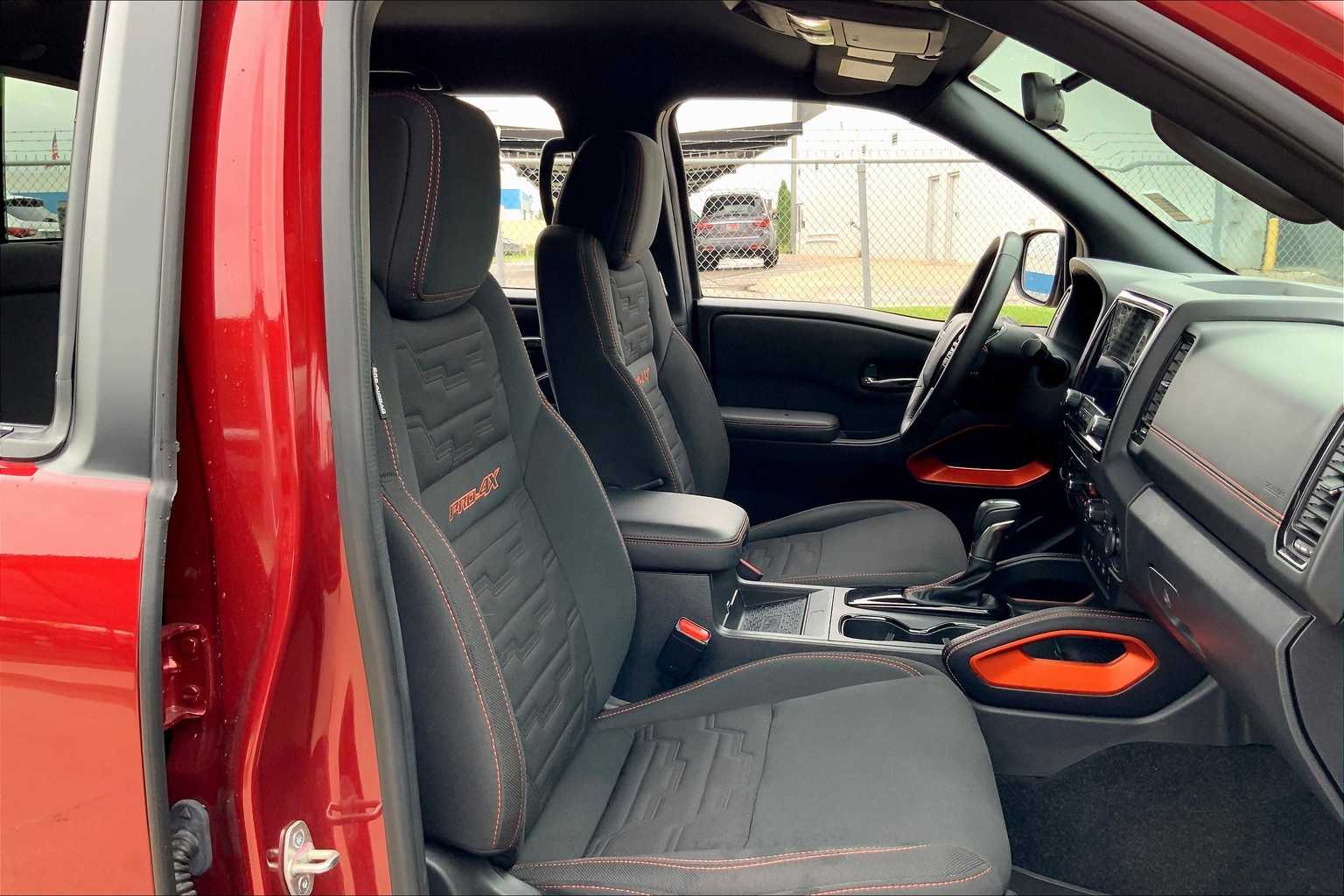 2023 Nissan Frontier PRO-4X photo 8