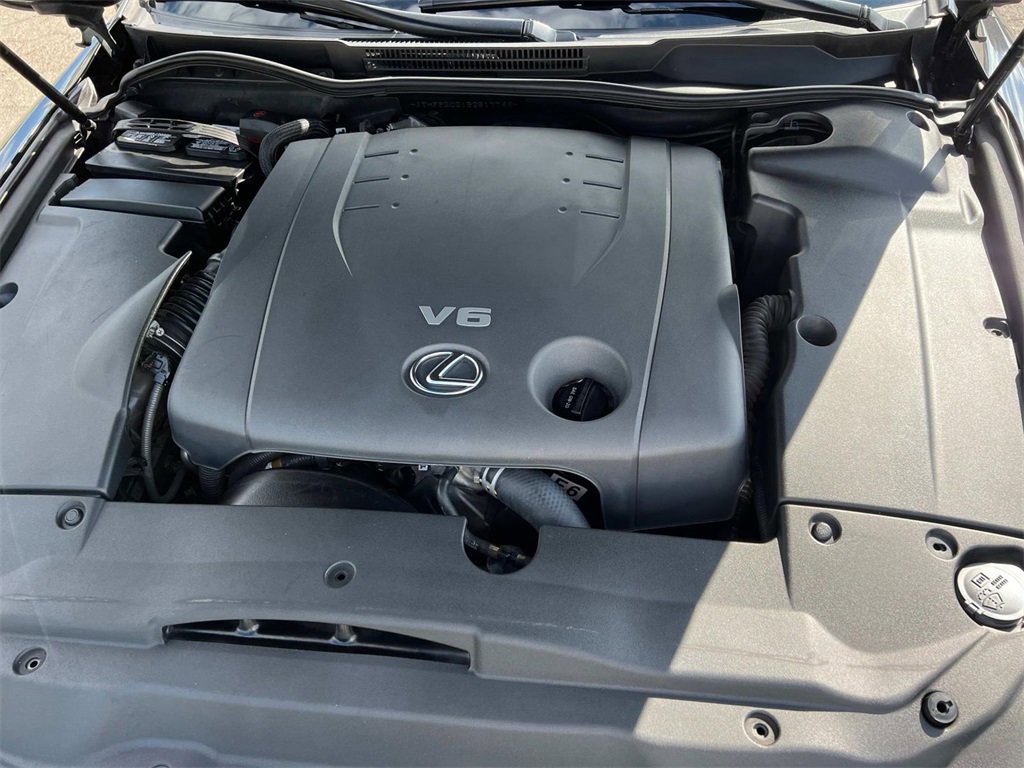 2011 Lexus IS 250C photo 9