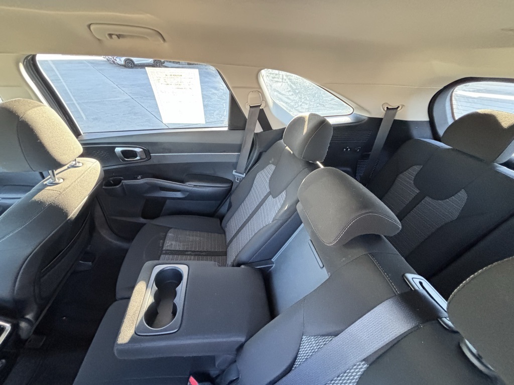 2021 Kia Sorento LX photo 17