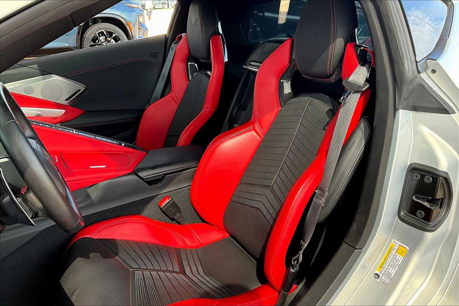 2022 Chevrolet Corvette 2LT photo 7