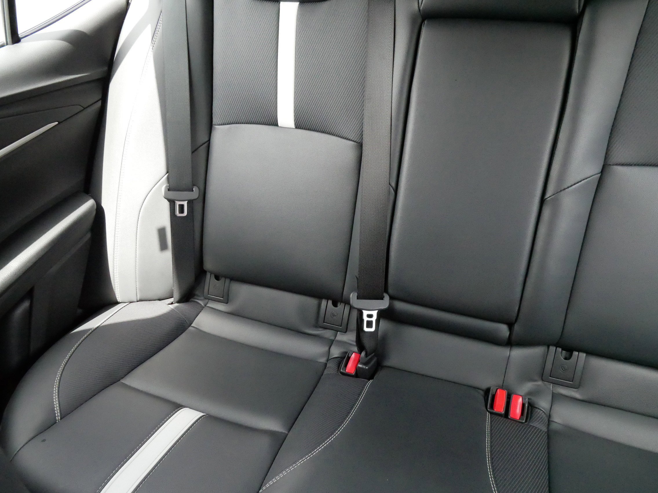 2025 Toyota Camry SE photo 12