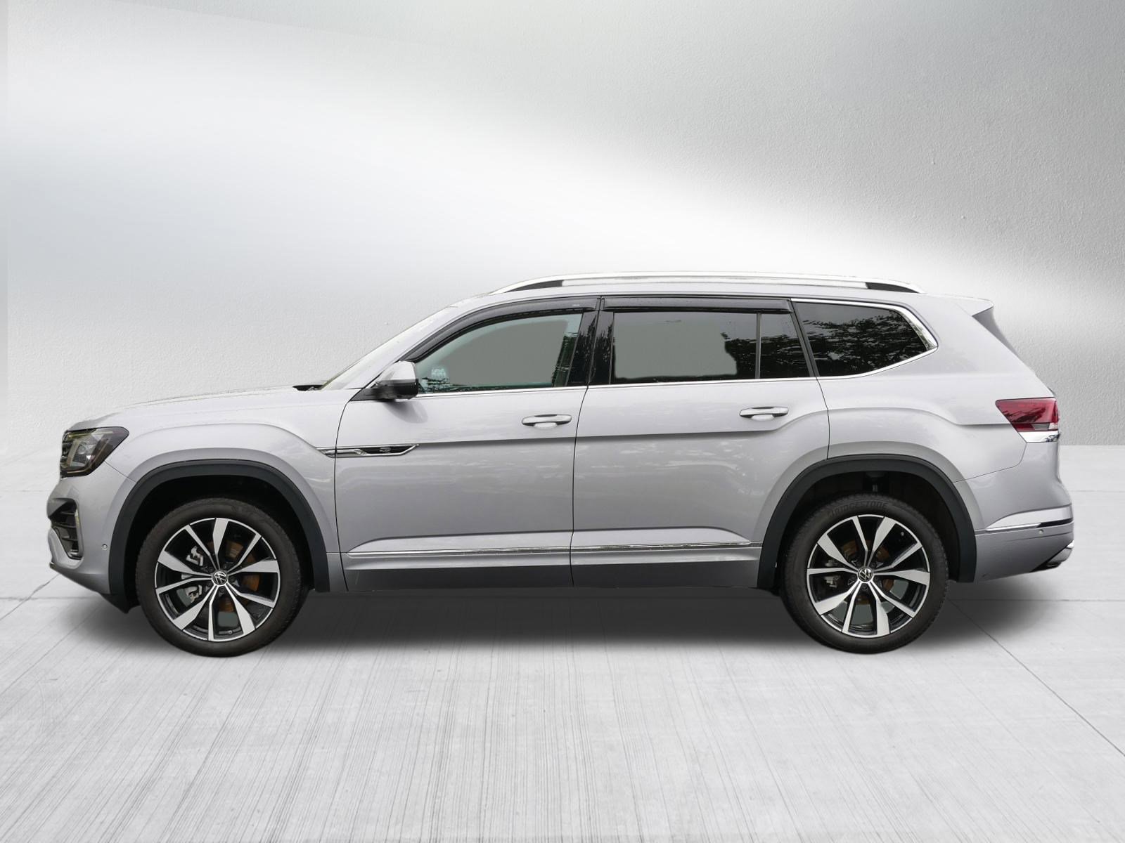 2024 Volkswagen Atlas SEL Premium R-Line photo 4