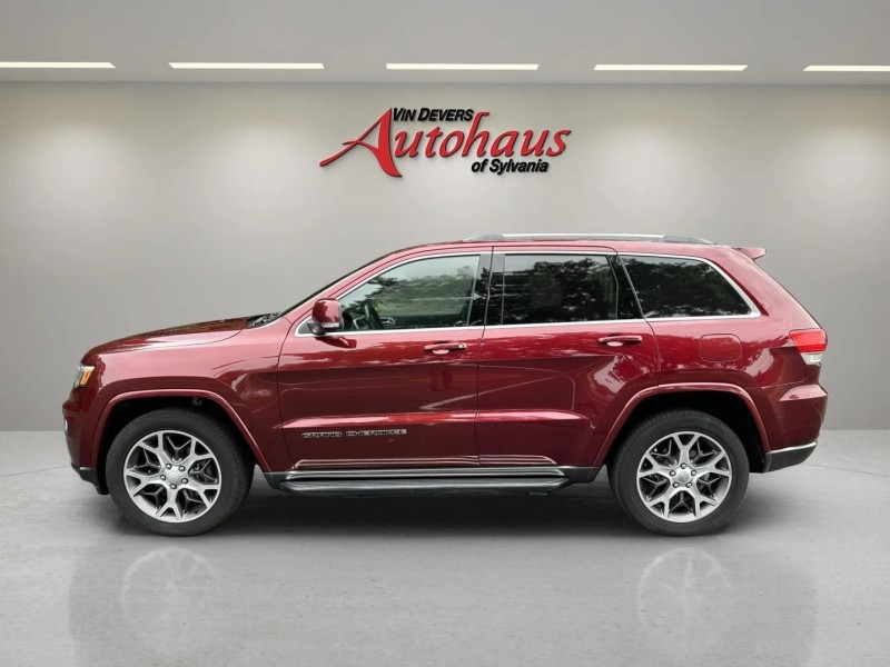 2018 Jeep Grand Cherokee Sterling Edition photo 4