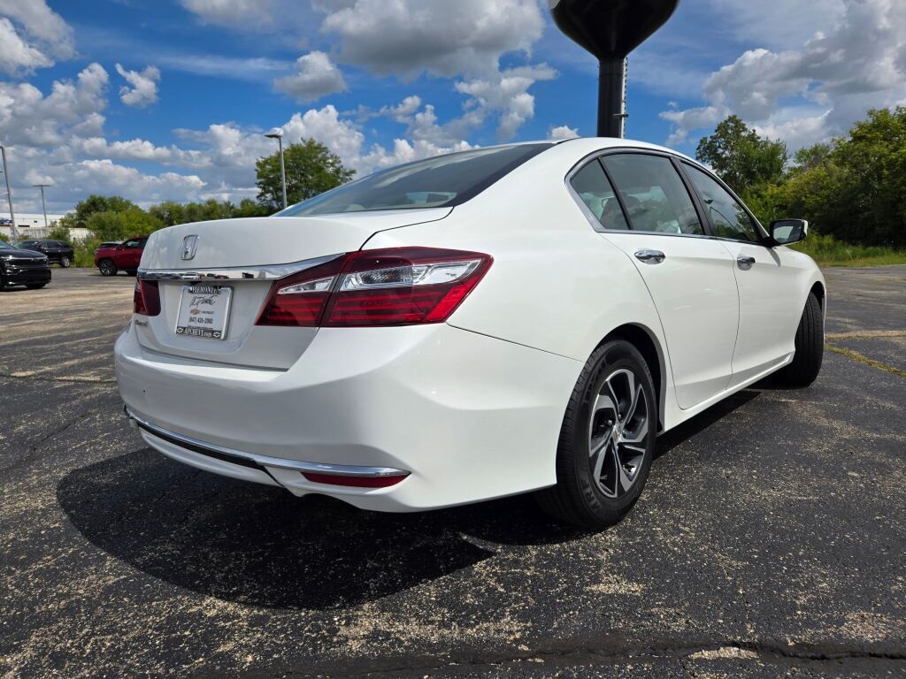 2017 Honda Accord LX photo 8