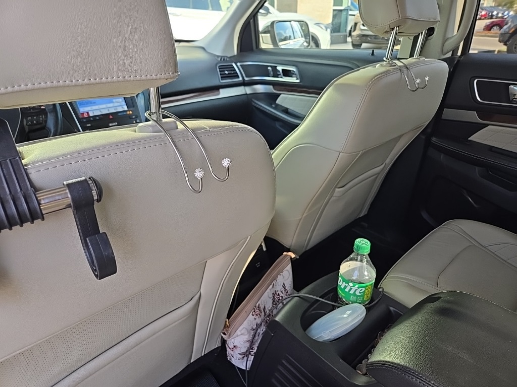 2019 Ford Explorer Platinum photo 8