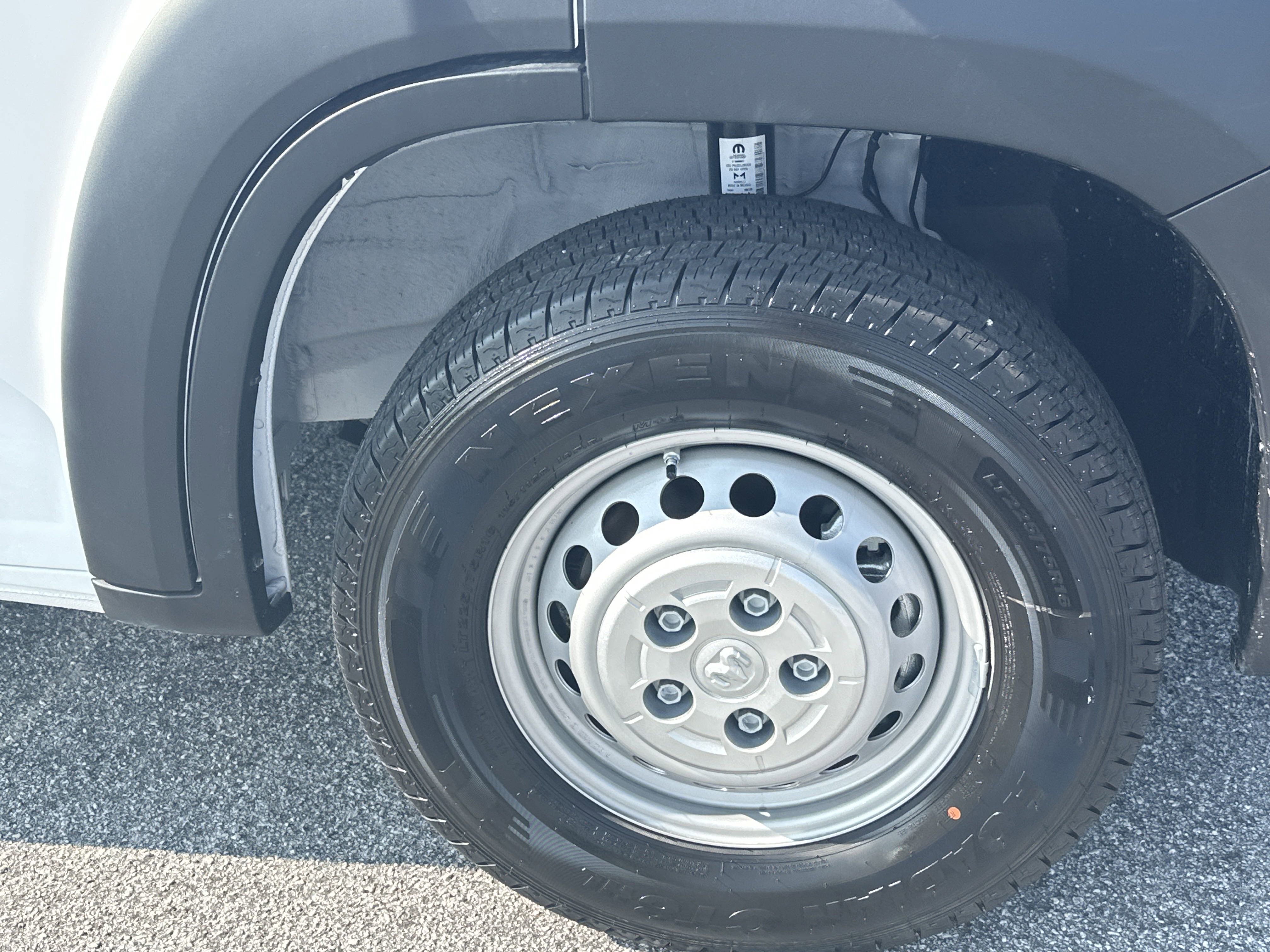 2025 Ram ProMaster 2500 photo 8