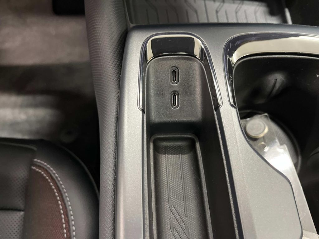 2024 Chevrolet Equinox EV 3LT photo 24