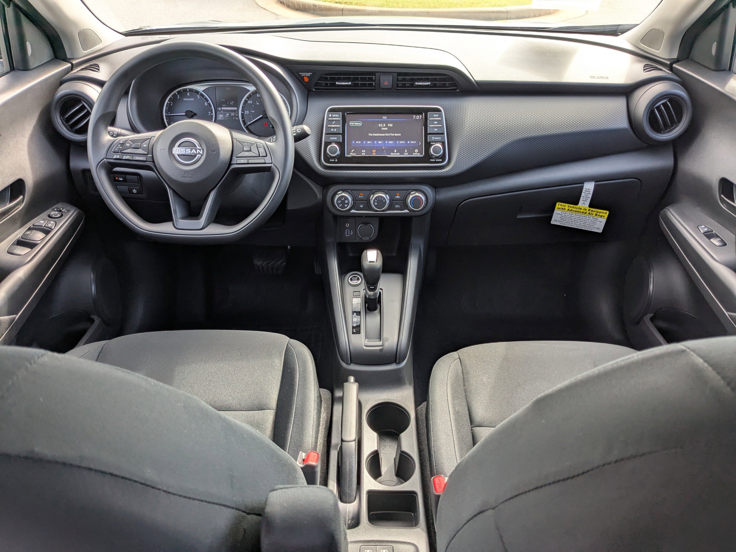 2025 Nissan Kicks Play S photo 9