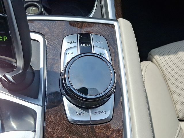2019 Bmw 750i xDrive Sedan photo 23
