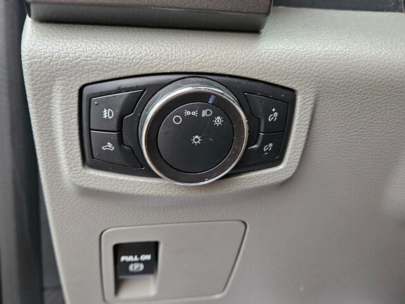 2018 Ford F-150 XLT photo 26
