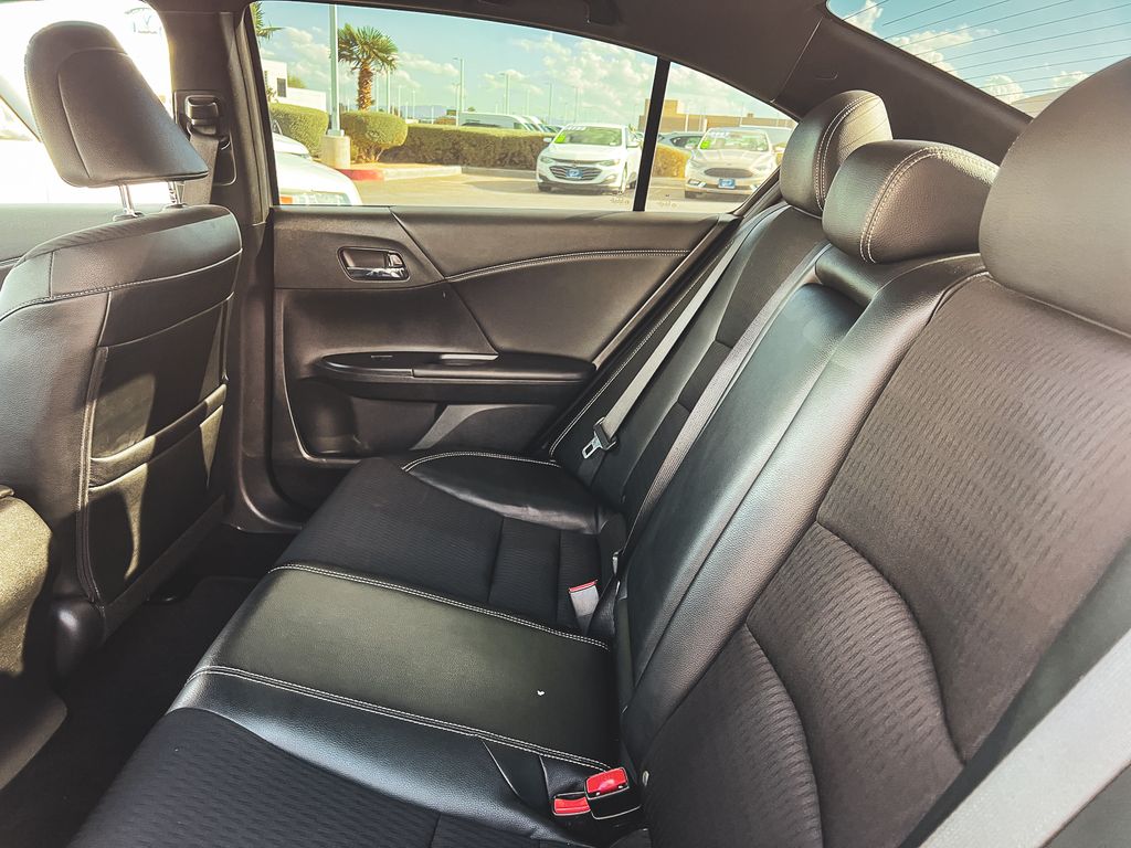 2017 Honda Accord Sport photo 25