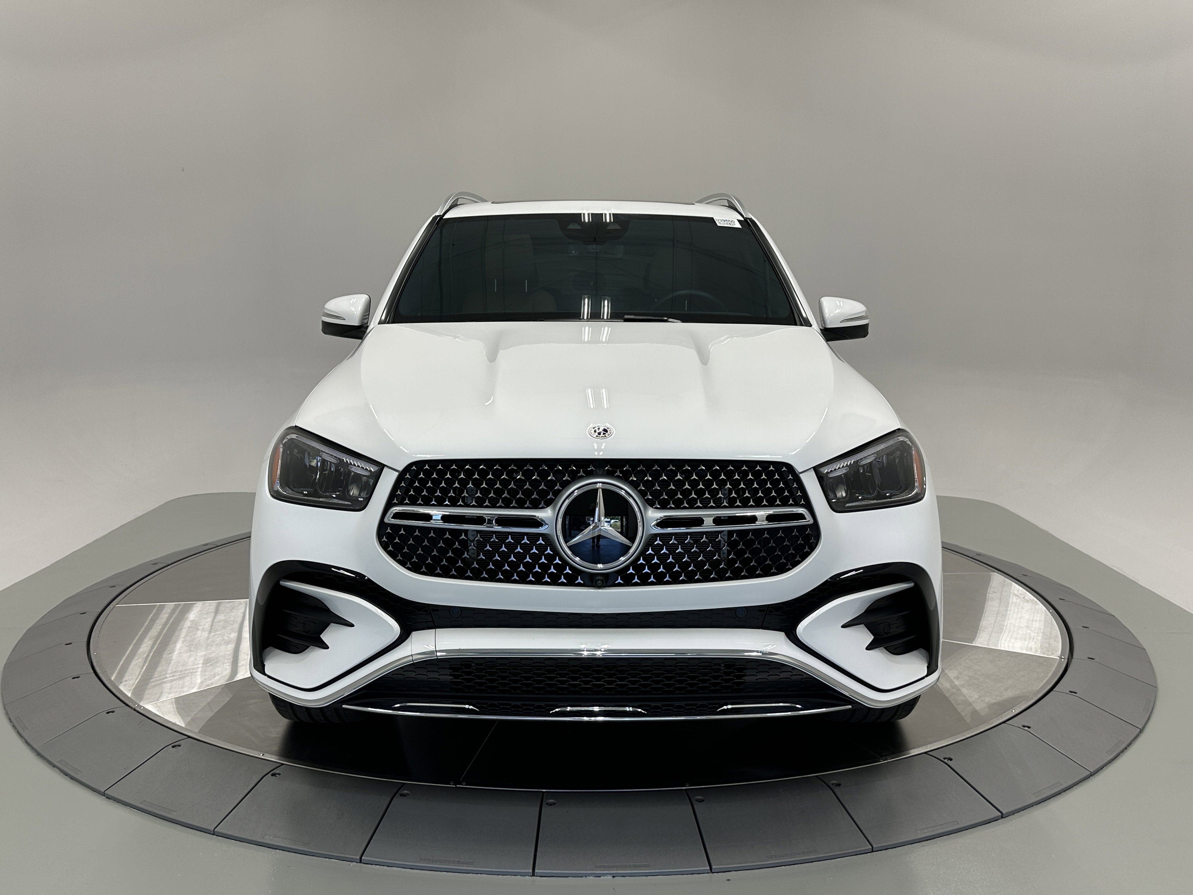 2025 Mercedes Benz GLE 350 4MATIC photo 2