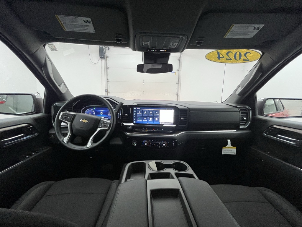 2024 Chevrolet Silverado 1500 LT photo 2