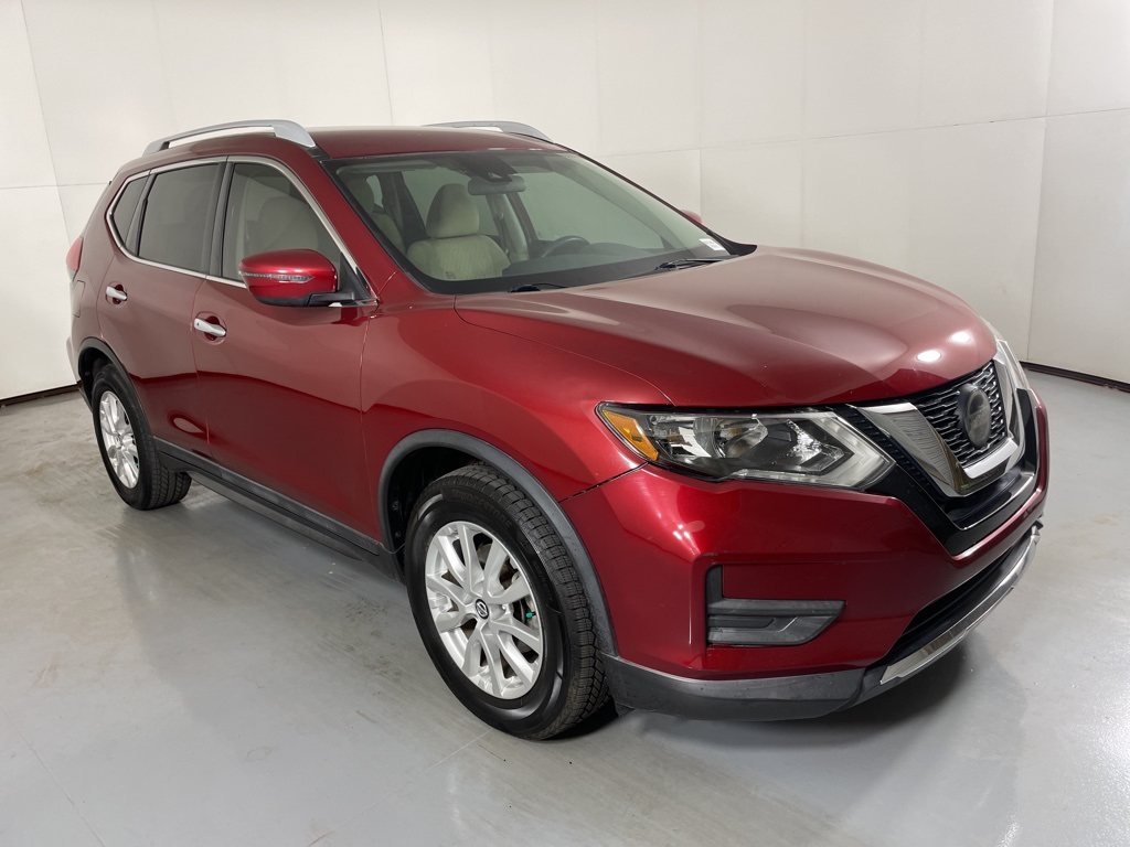 2020 Nissan Rogue SV photo 2