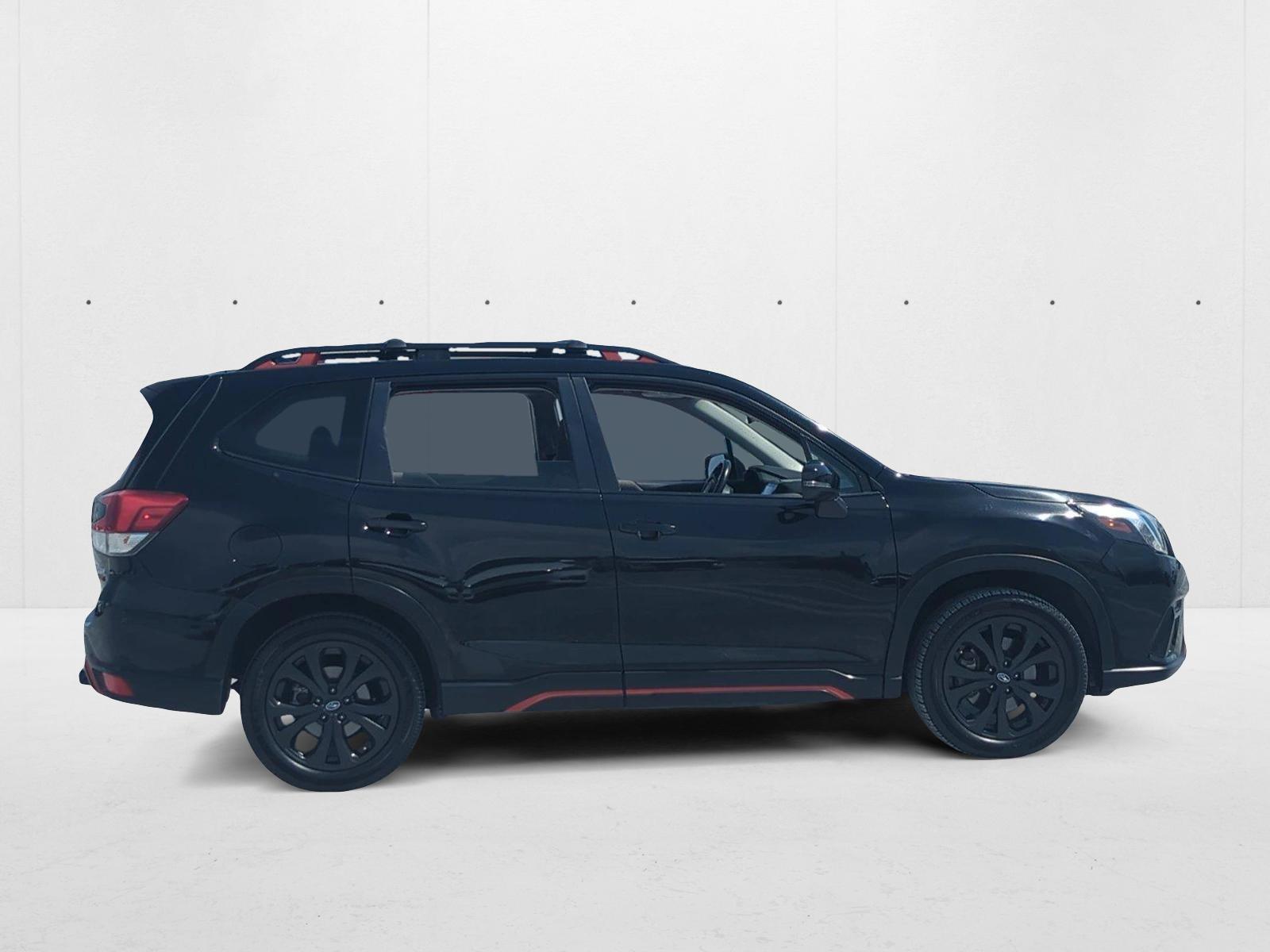 2023 Subaru Forester Sport photo 2