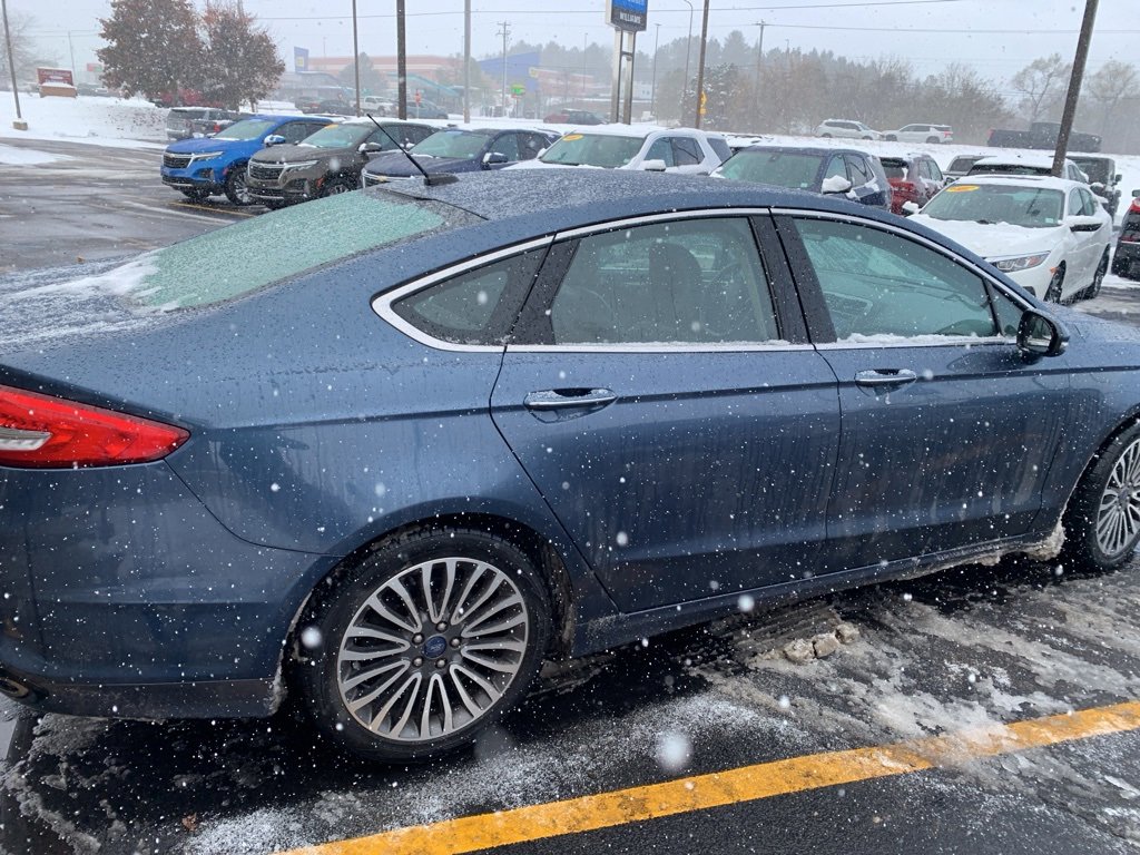 2018 Ford Fusion SE photo 3
