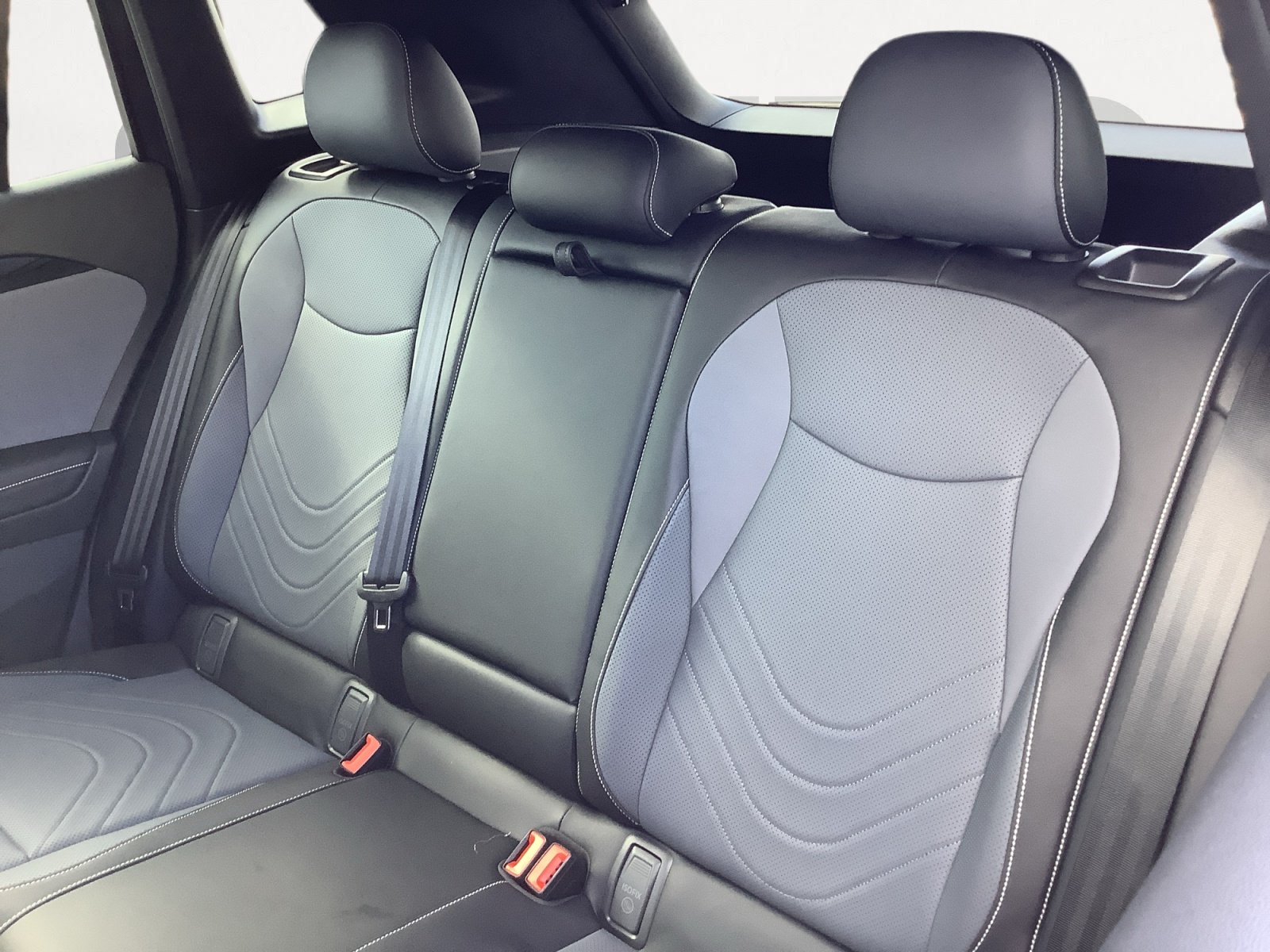 2025 Volkswagen Tiguan SE R-Line Black photo 22