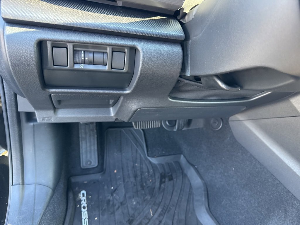 2025 SUBARU CROSSTREK - Image 13