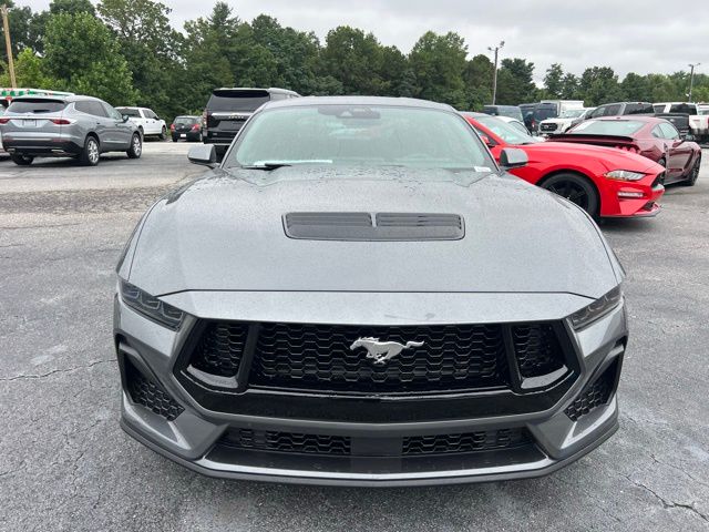 2025 Ford Mustang GT photo 3