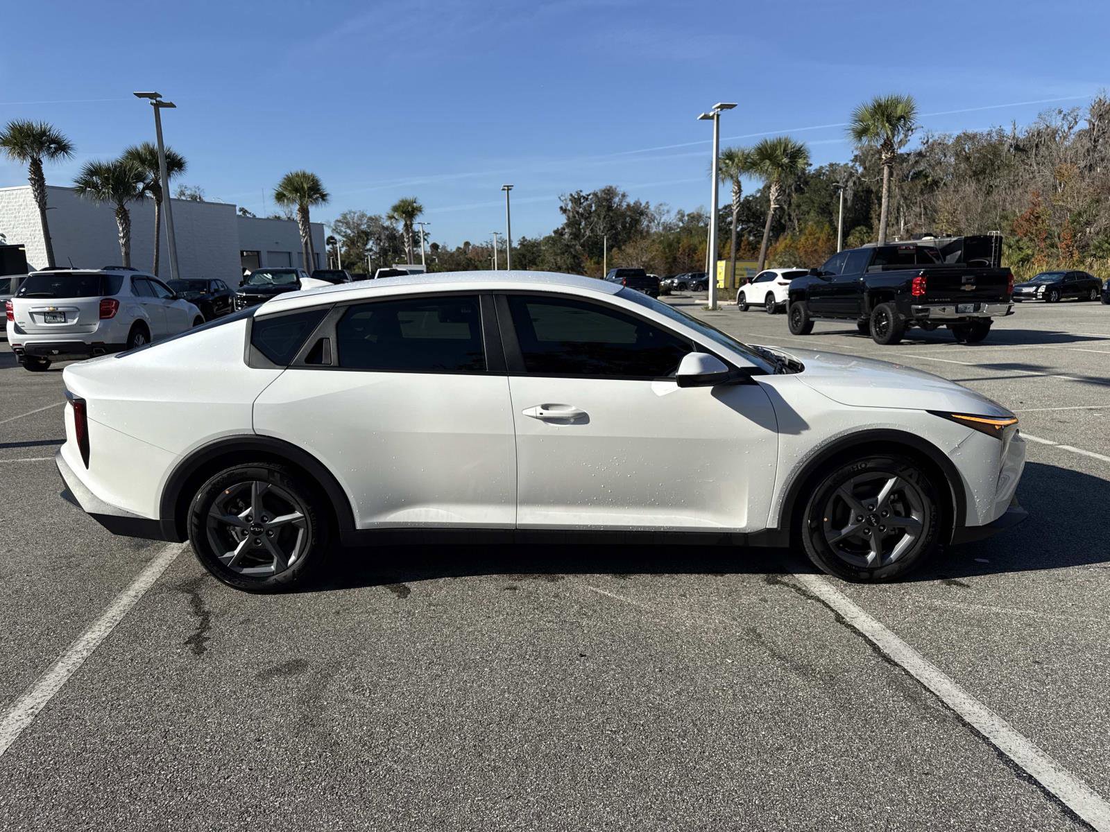 2025 Kia K4 LXS's photo