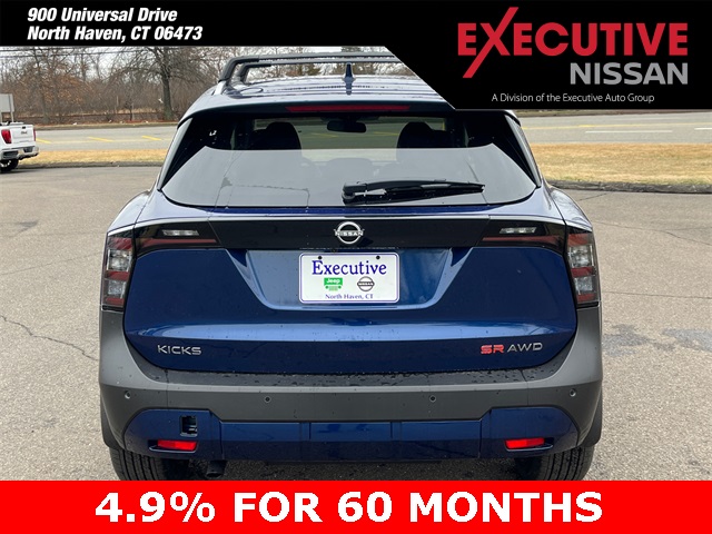 2025 Nissan Kicks SR photo 2