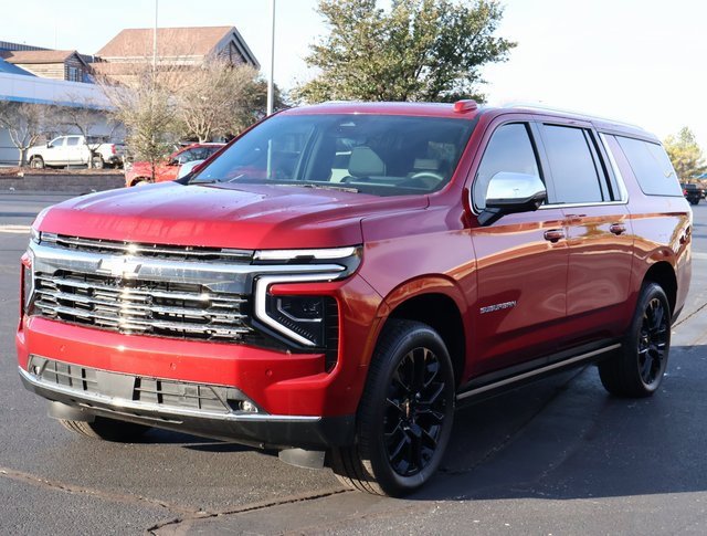 2025 Chevrolet Suburban Premier photo 30