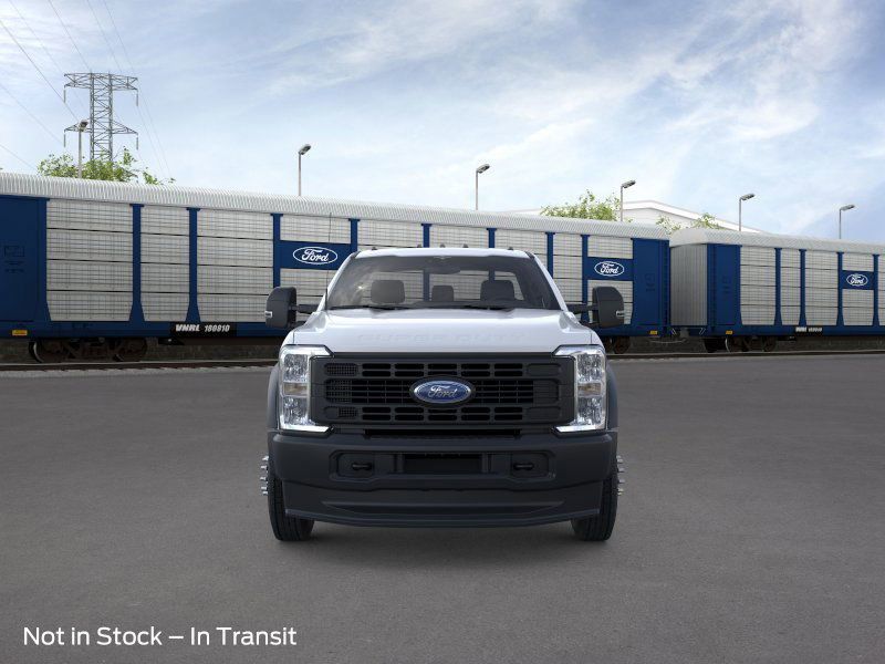 2025 Ford F-550 photo 7