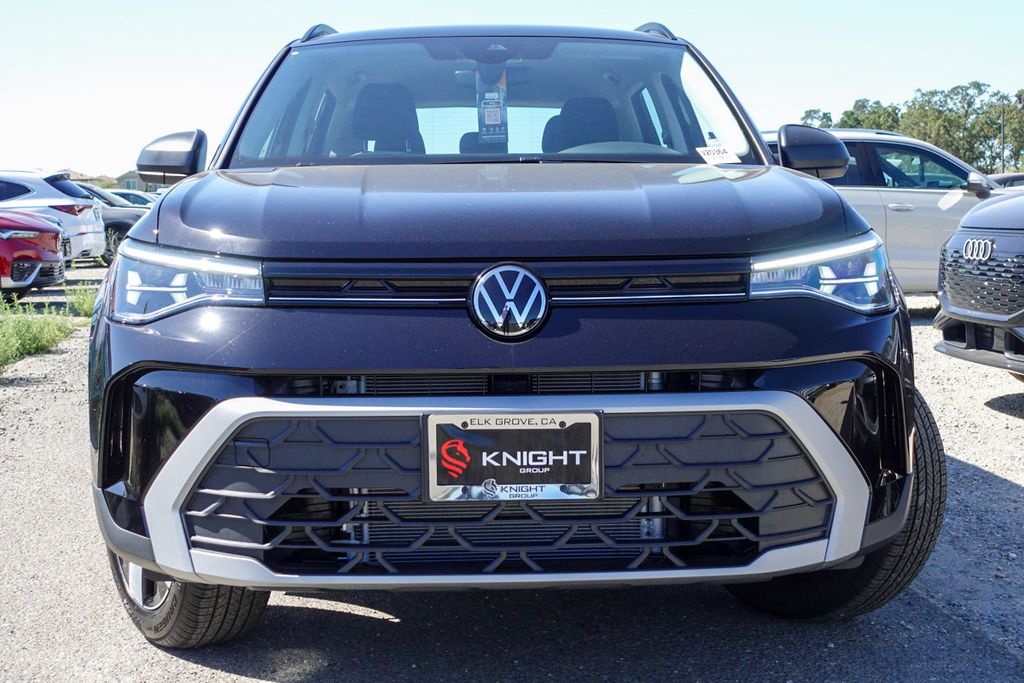 2025 Volkswagen Taos S photo 3