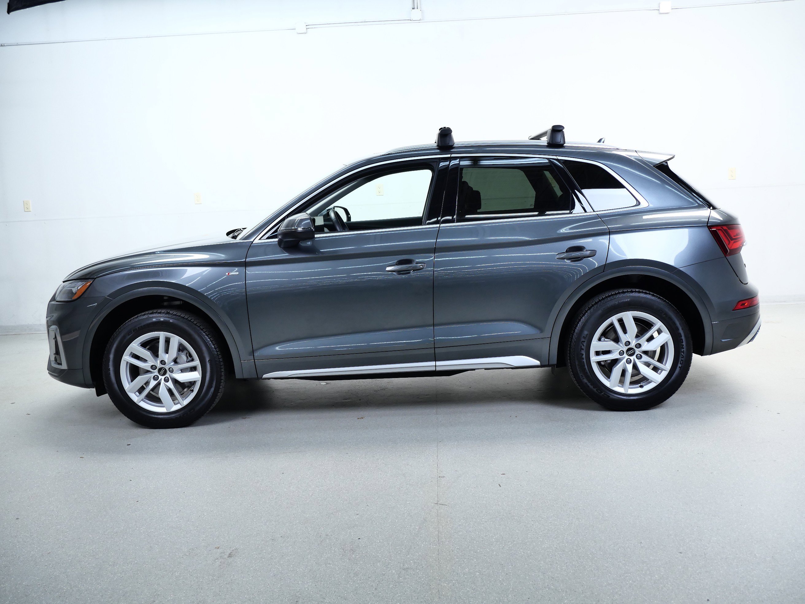 2023 Audi Q5 S line Premium photo 9