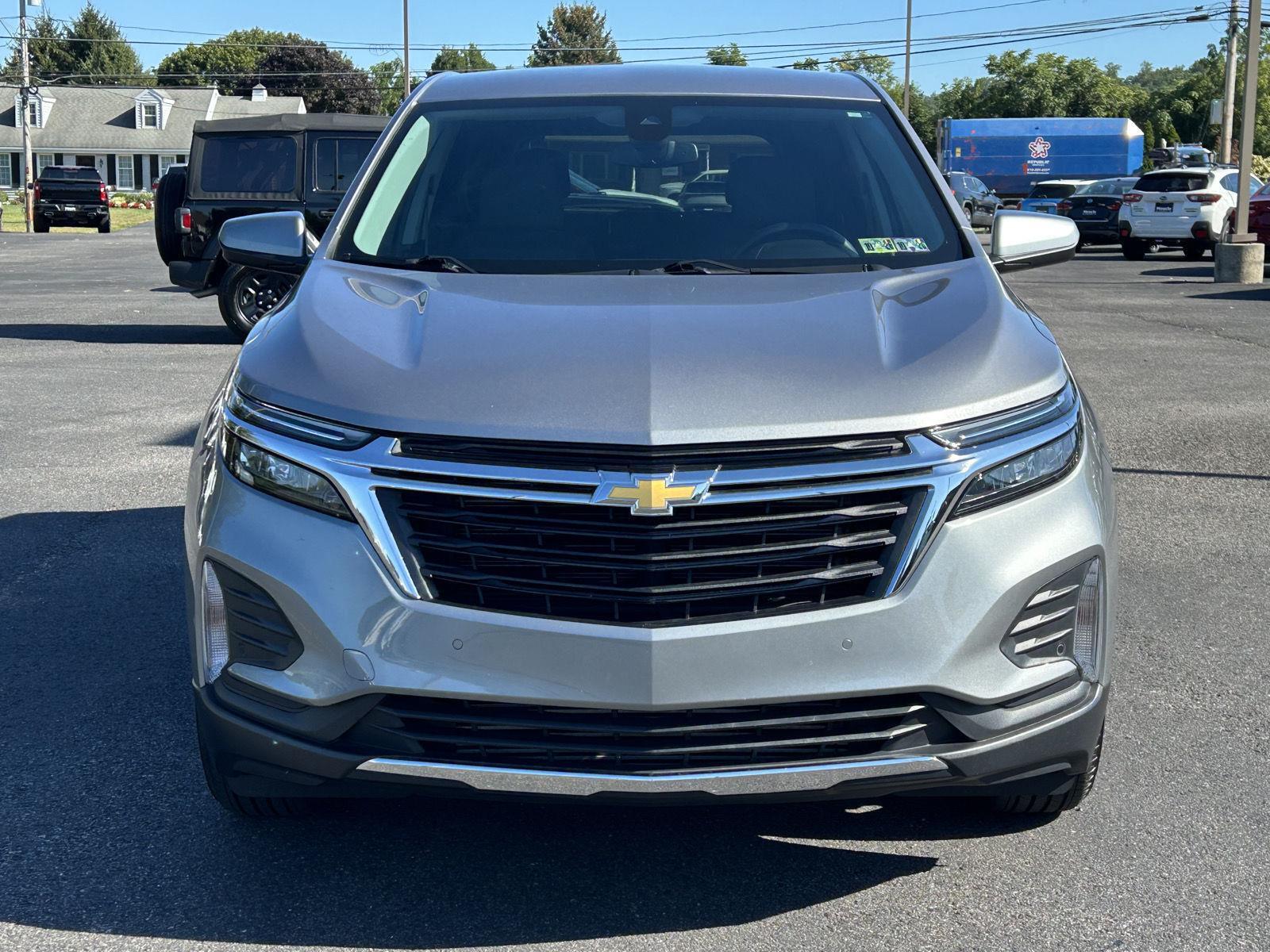 2024 Chevrolet Equinox LT photo 2