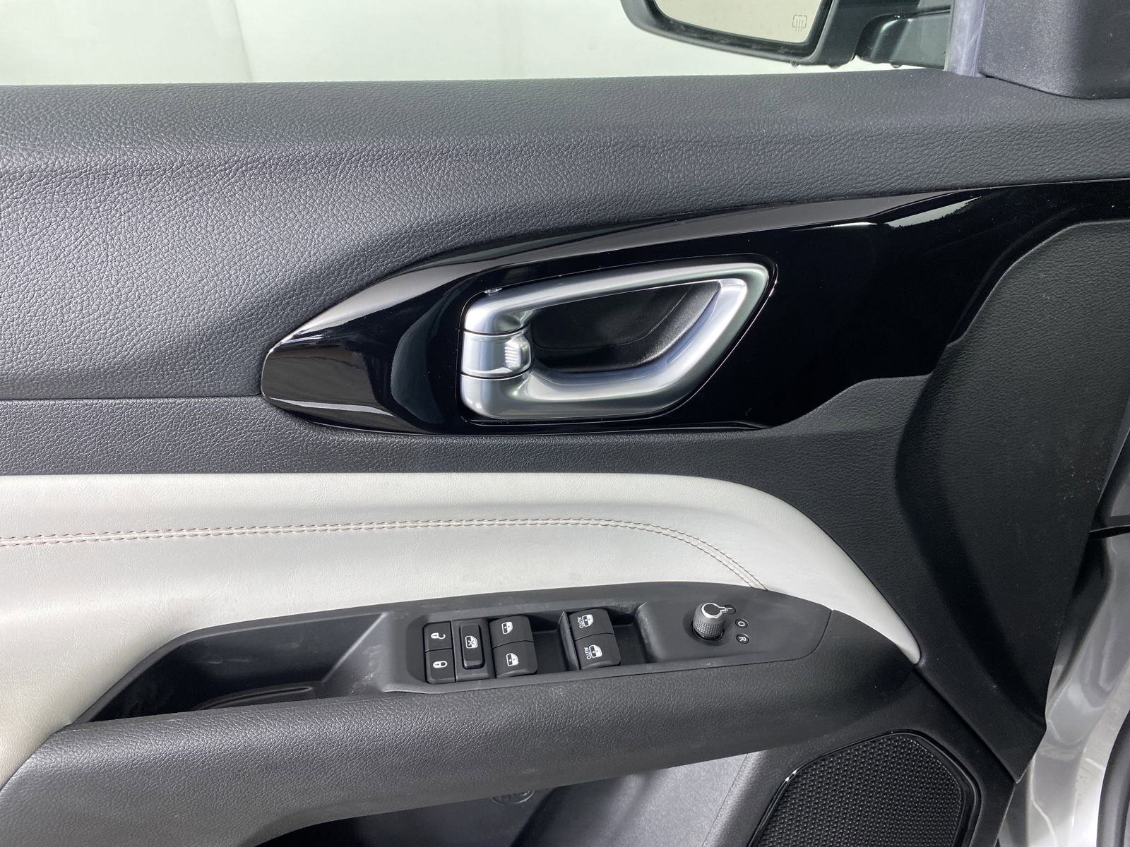 2025 Jeep Compass Limited photo 7