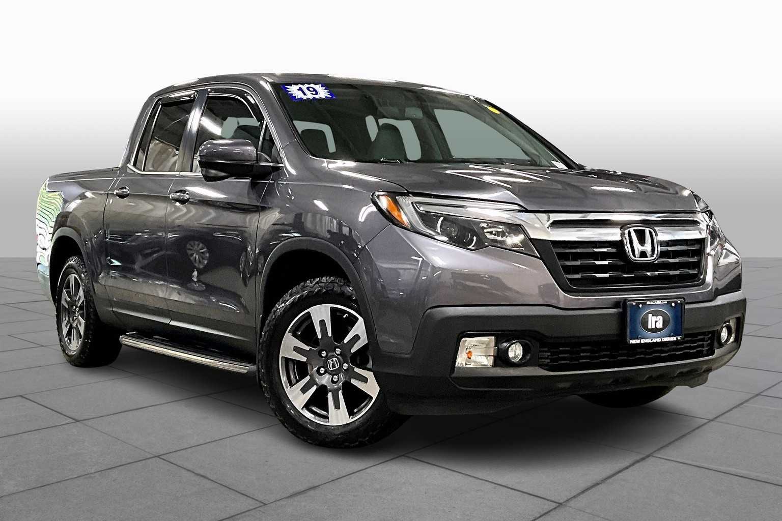 2019 Honda Ridgeline RTL-T photo 2
