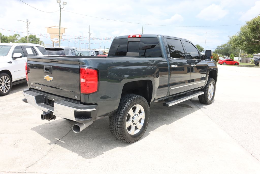 2019 Chevrolet Silverado 2500HD LTZ photo 7