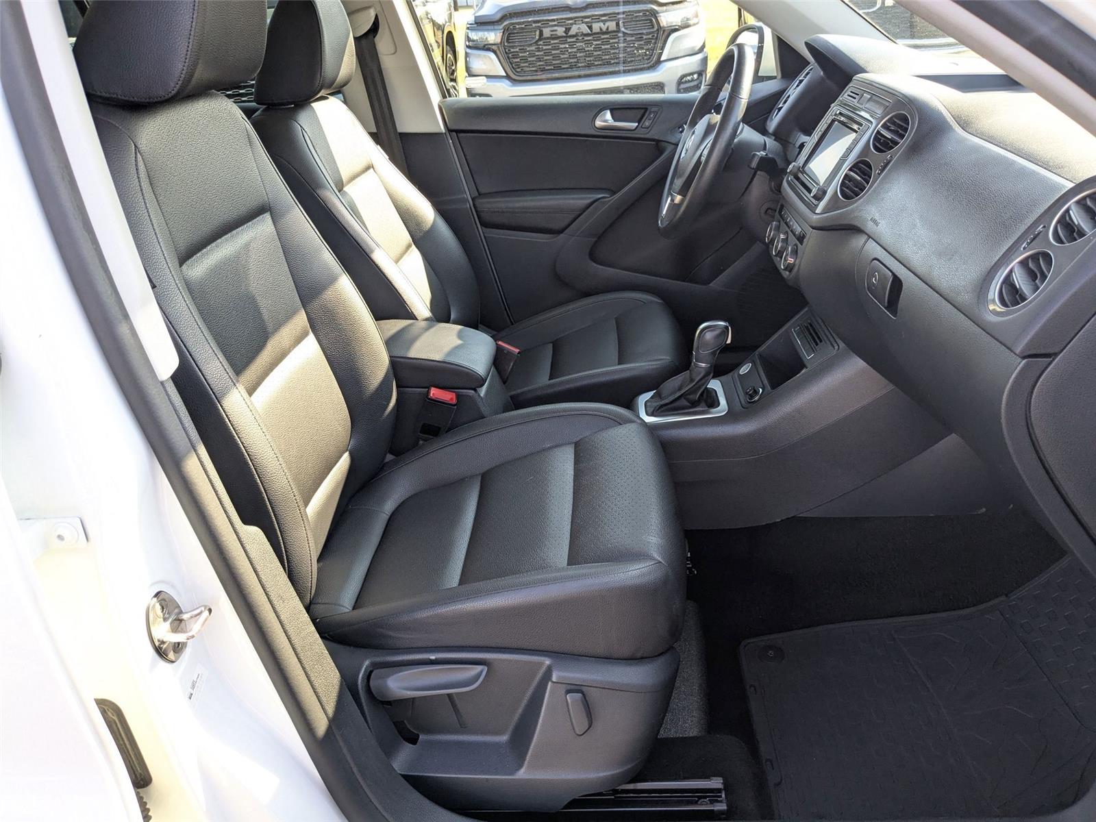 2017 Volkswagen Tiguan Wolfsburg Edition photo 36