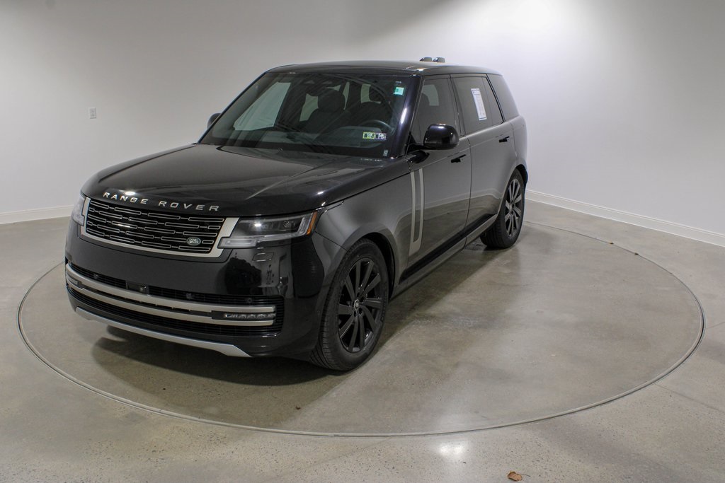 2024 Land Rover Range Rover SE's photo