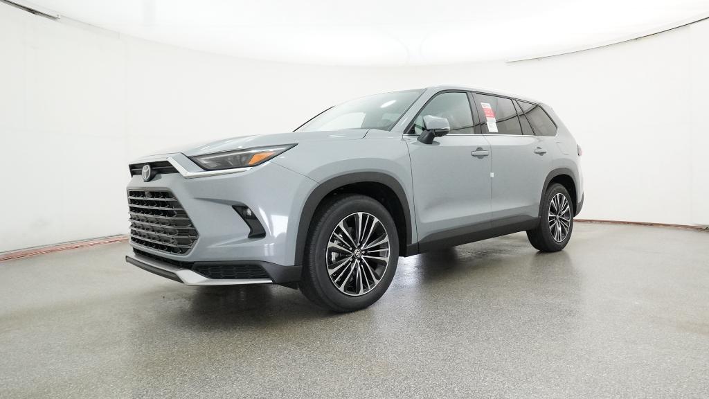 2026 Toyota Grand Highlander Hybrid MAX Platinum AWD photo 5