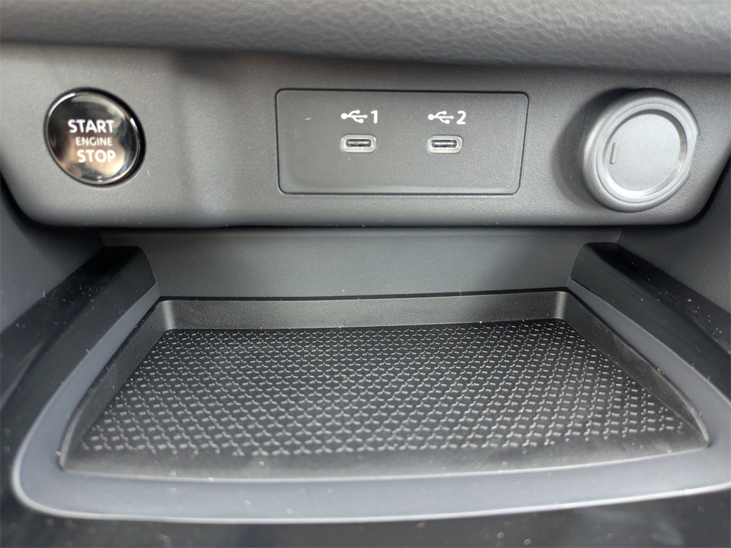 2025 Nissan Rogue SV photo 22