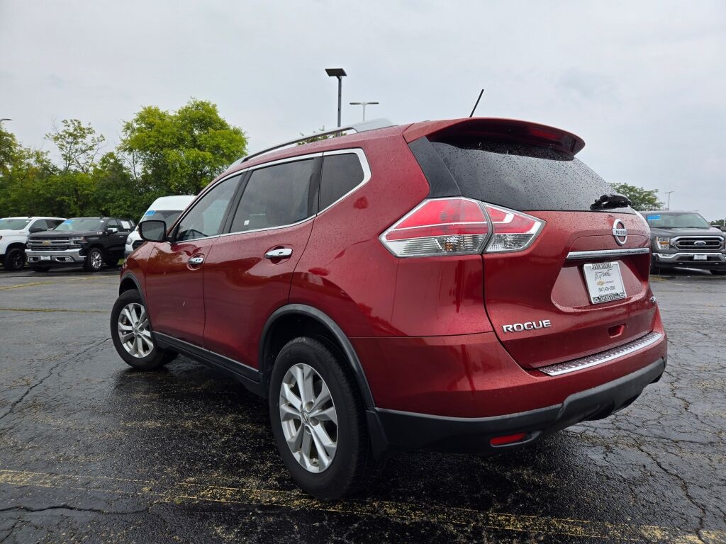 2016 Nissan Rogue SV photo 12