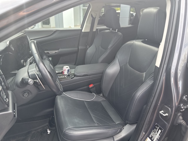 2024 Lexus NX 450h+ Luxury photo 4