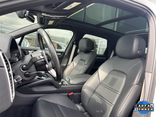 2023 Porsche Cayenne Platinum Edition photo 11
