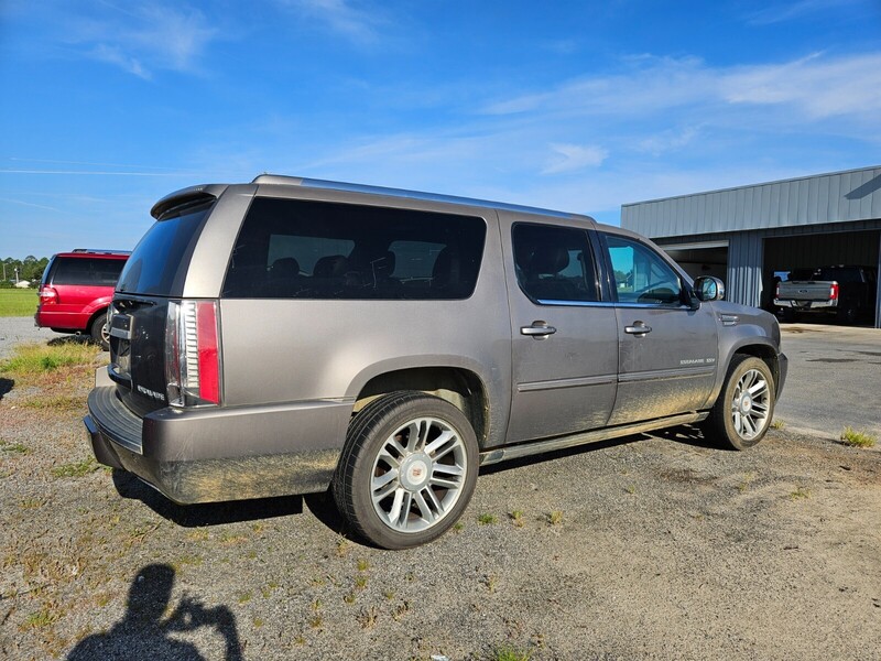 2014 Cadillac Escalade ESV Premium photo 5