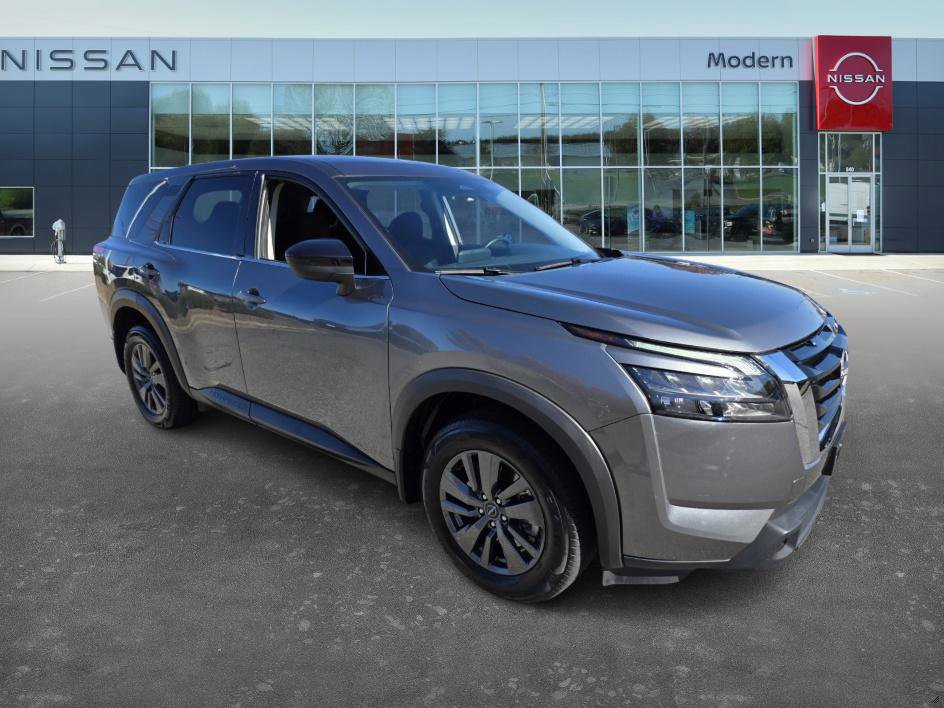 2023 Nissan Pathfinder S photo 3