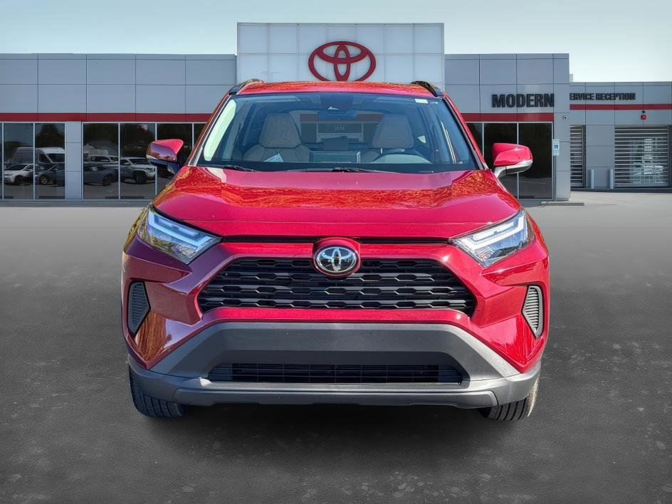 2025 Toyota RAV4 Hybrid XLE photo 2