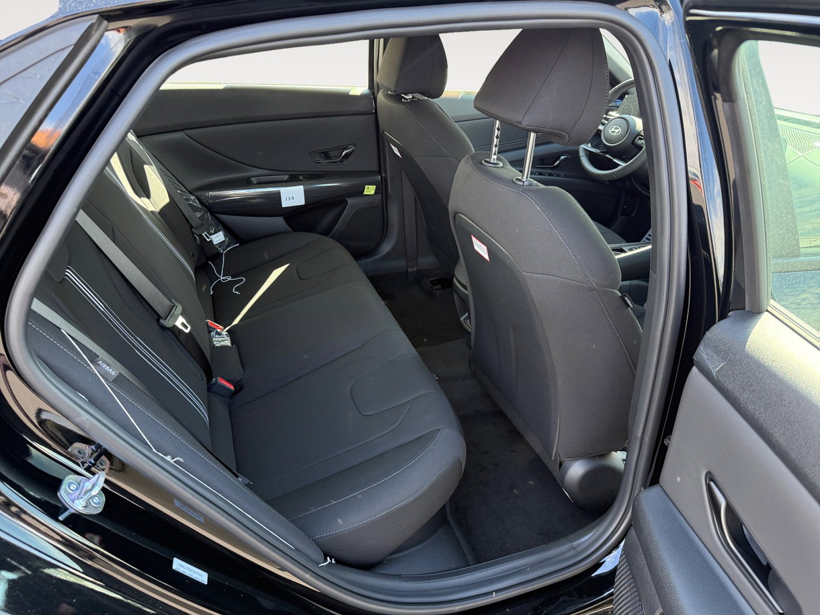 2025 Hyundai Elantra Hybrid SEL Sport photo 18