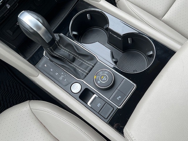 2023 Volkswagen Atlas SEL photo 25