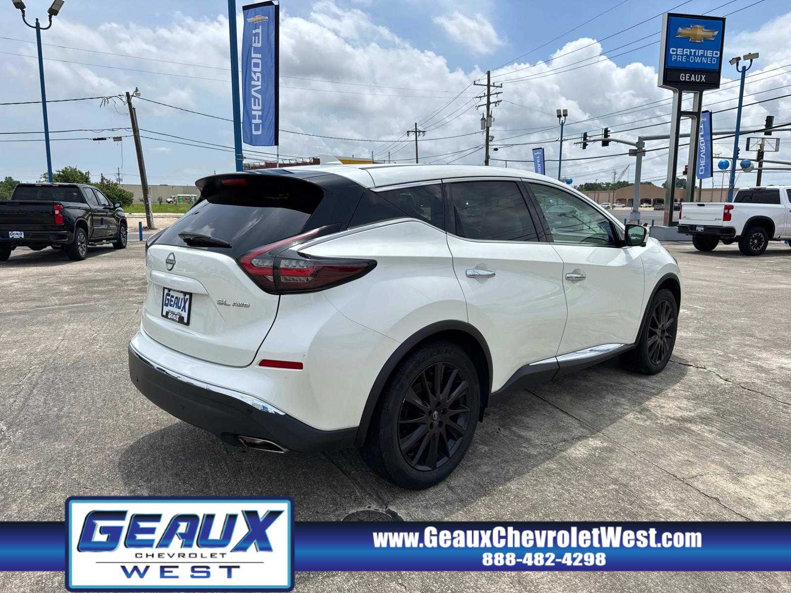 2023 Nissan Murano SL photo 10