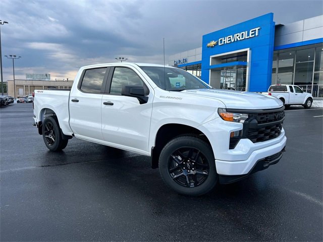 2025 Chevrolet Silverado 1500 Custom photo 2