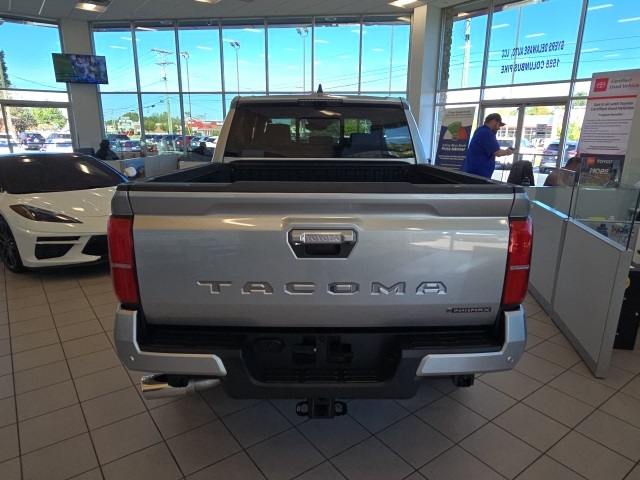 2025 Toyota Tacoma Limited photo 7