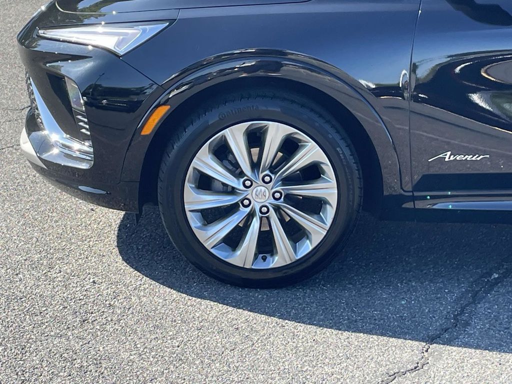 2024 Buick Envista Avenir photo 9